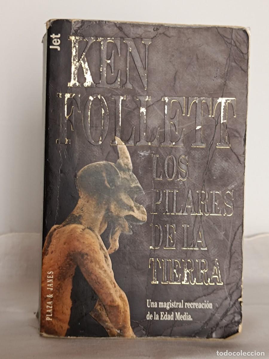 Libros: Libro, los pilares de la tierra - Foto 1