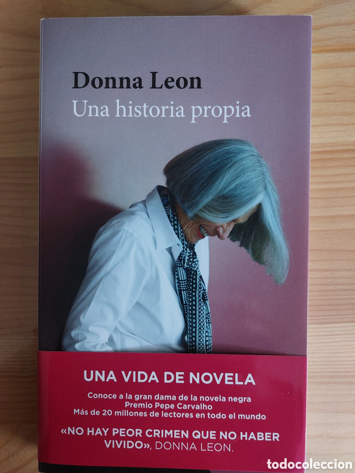 Libros: Una historia propia. Donna Leon - Foto 1