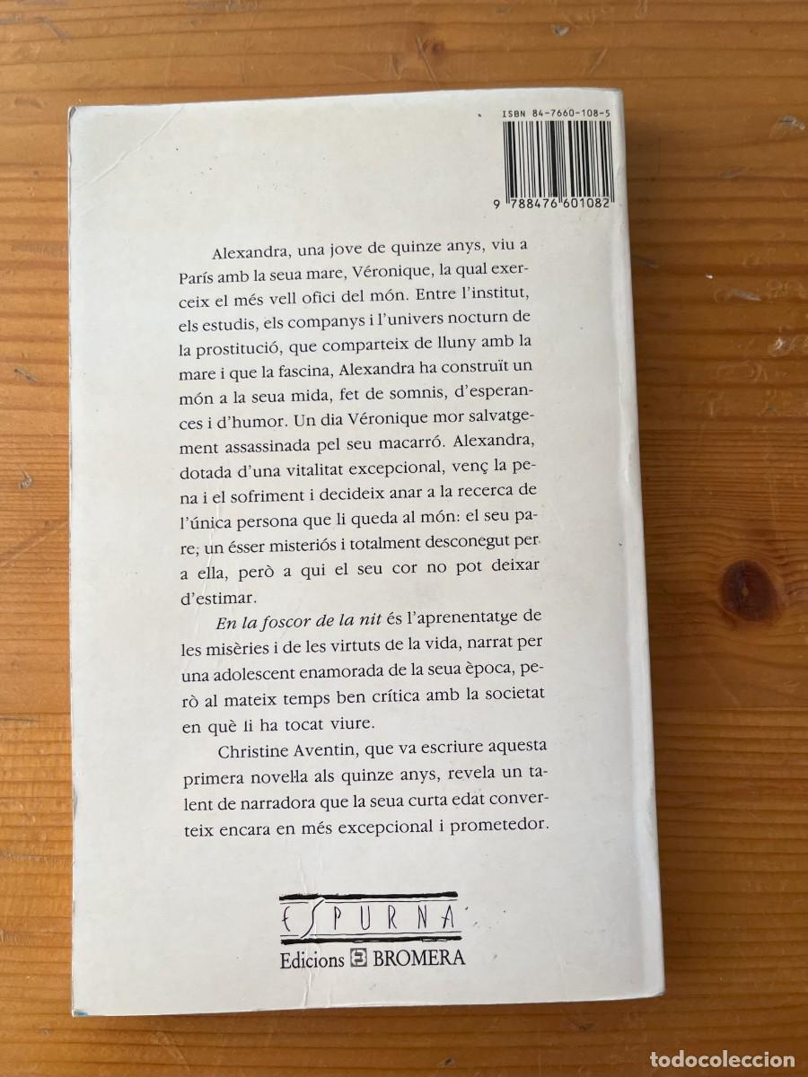 Libros: En la foscor de la nit - C. Aventin - Foto 2