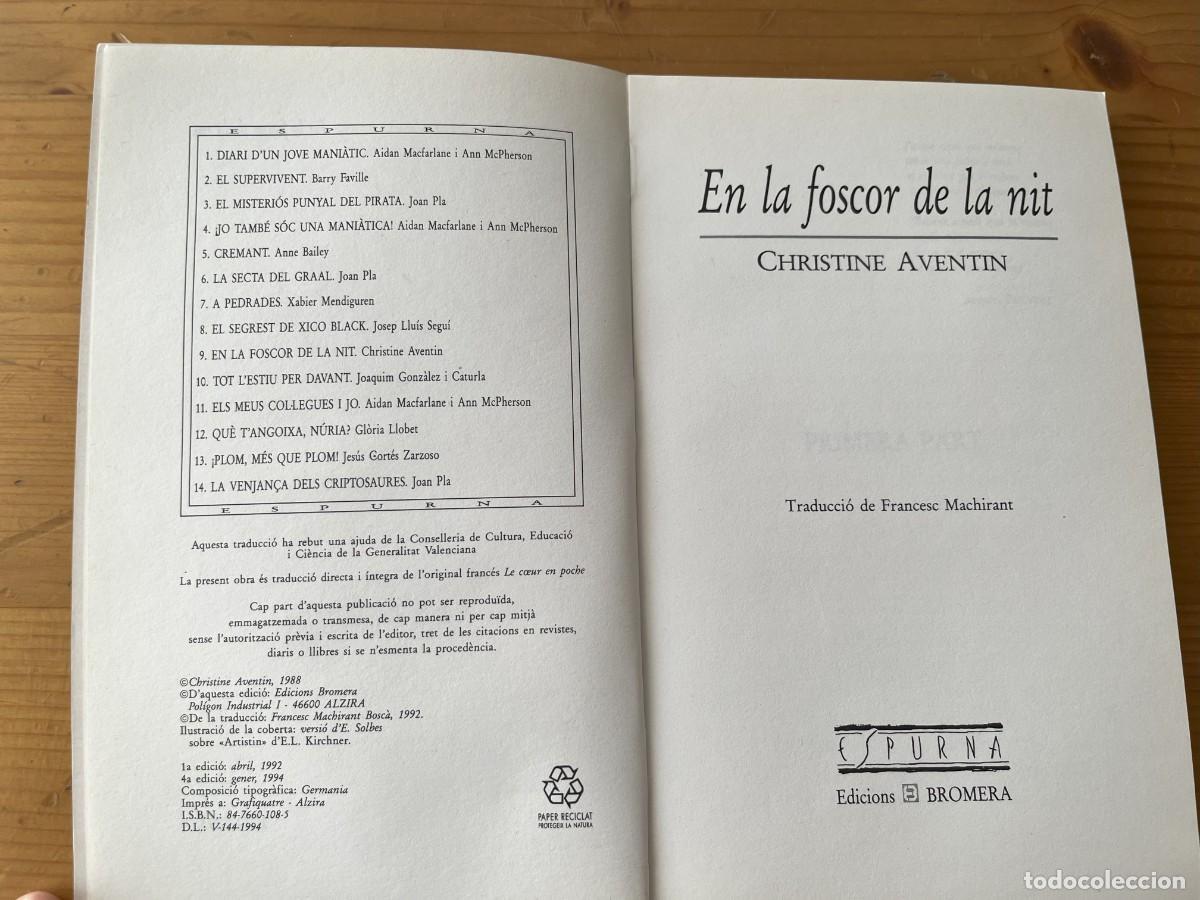 Libros: En la foscor de la nit - C. Aventin - Foto 3