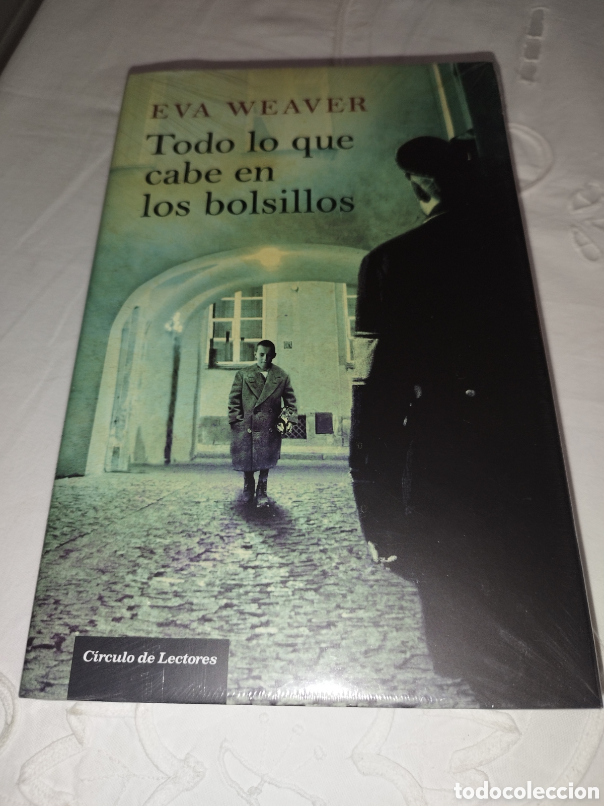 Libros: EVA WEAVER: TODO LO QUE CABE EN LOS BOLSILLOS. CIRCULO DE LECTORES, 2013. PRECINTADO.