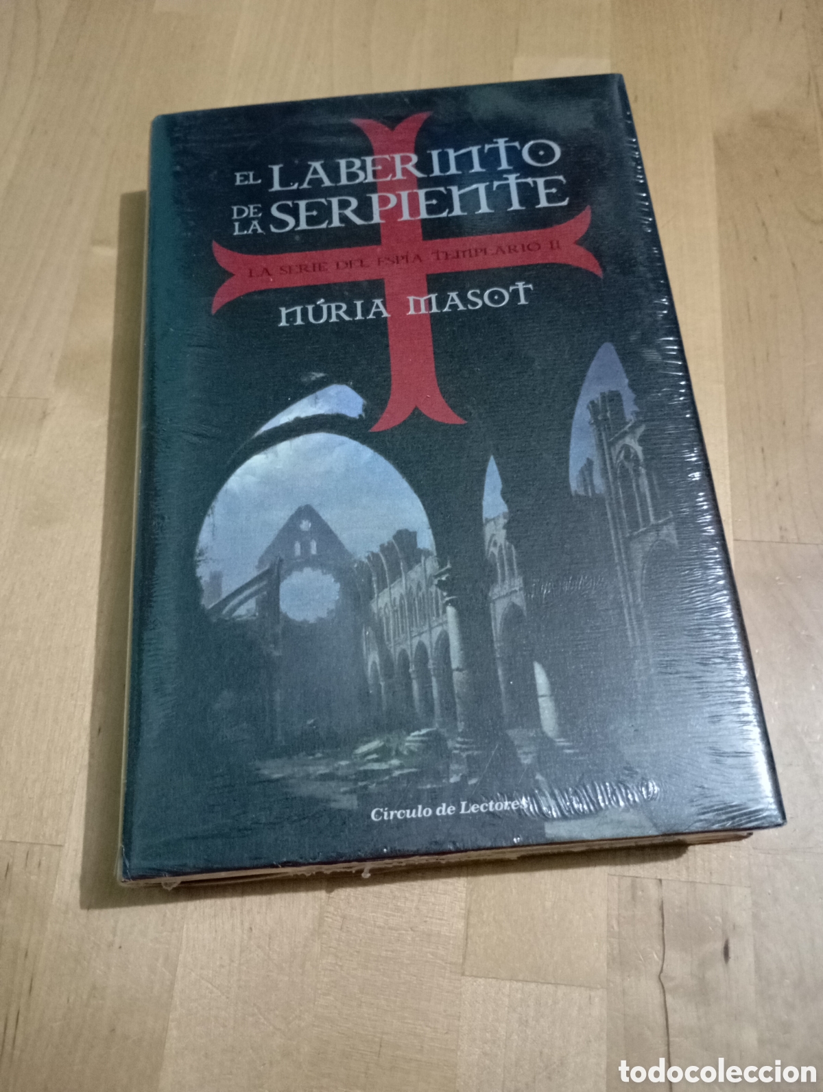 Libros: Precintado El Laberinto de la Serpiente La serie del esp&iacute;a templario II N&uacute;ria Masot C&iacute;rculo Lectores