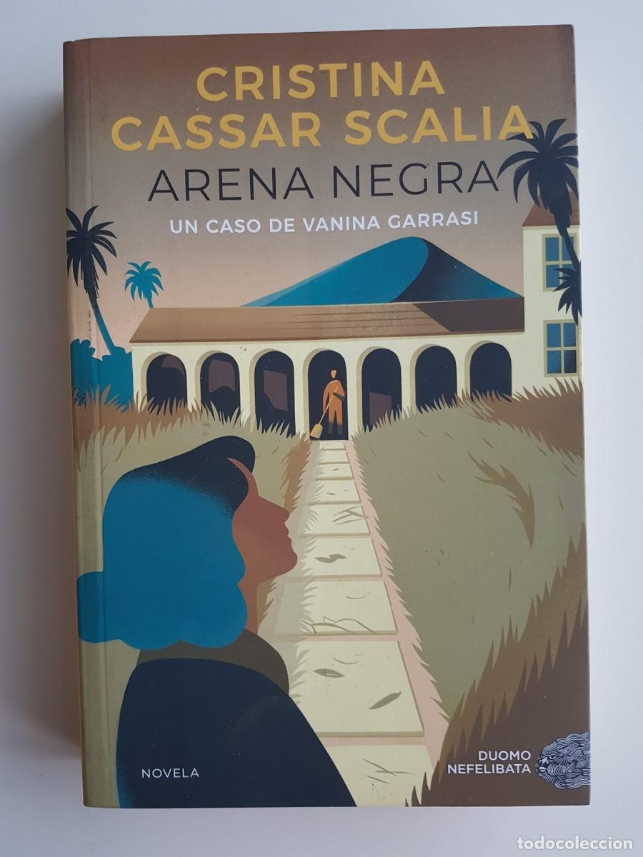 Arena negra by Cristina Cassar Scalia