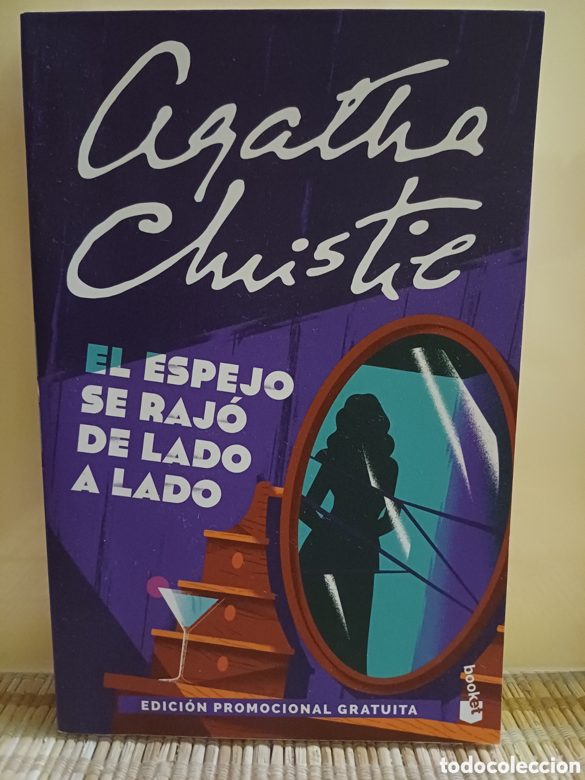 Libros: El espejo se rajo de lado a lado