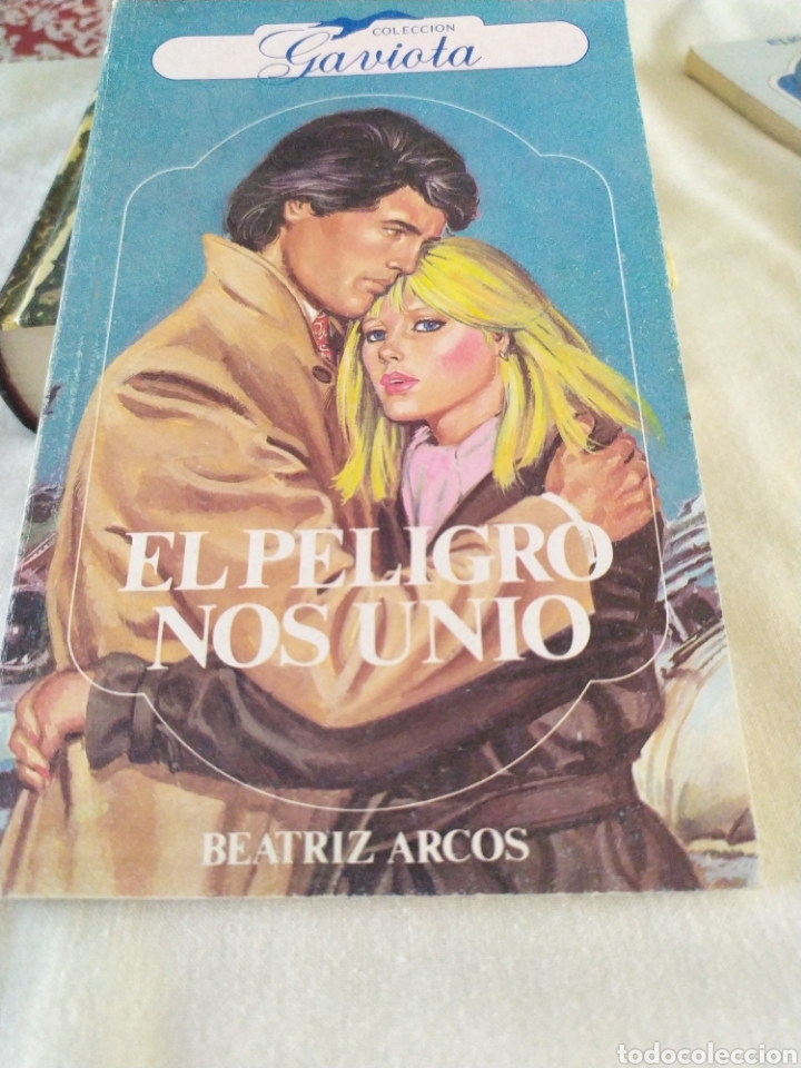 Libros: El peligro nos unio - Foto 1