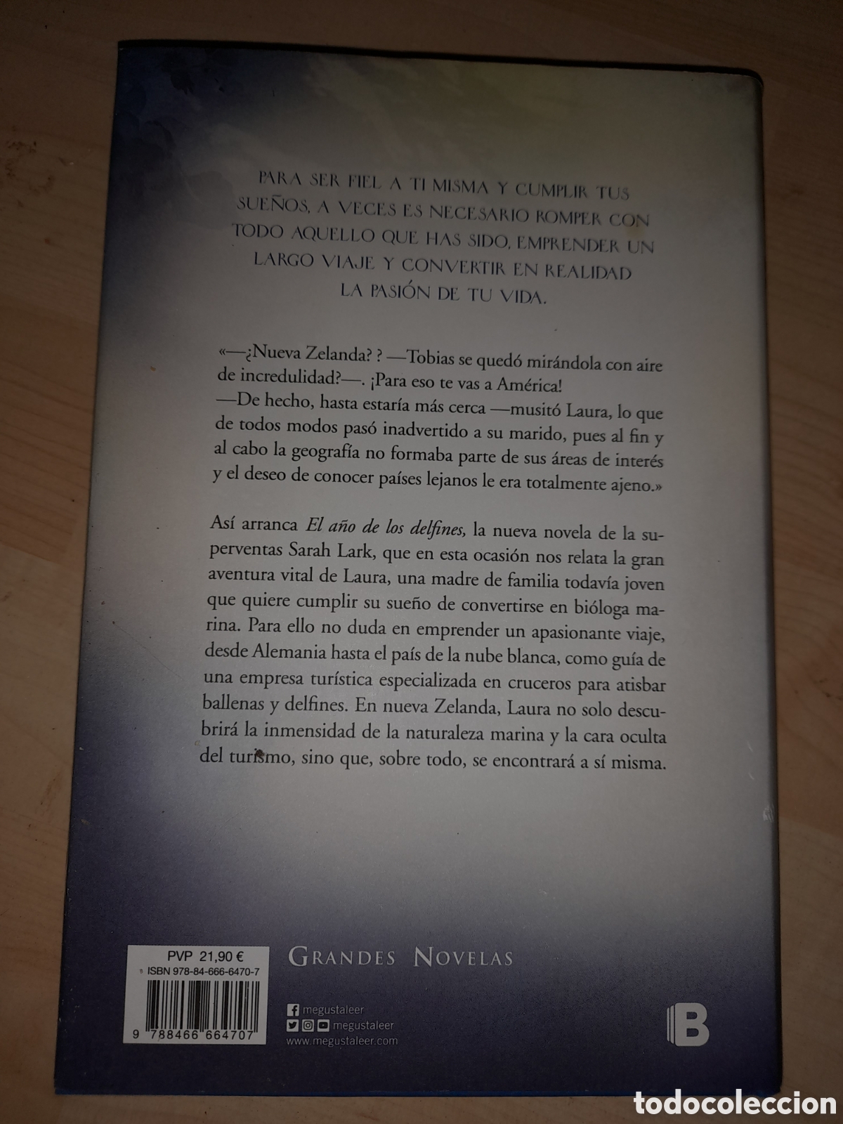 Libros: El a&ntilde;o de lis delfines. Sarah Lark - Foto 2