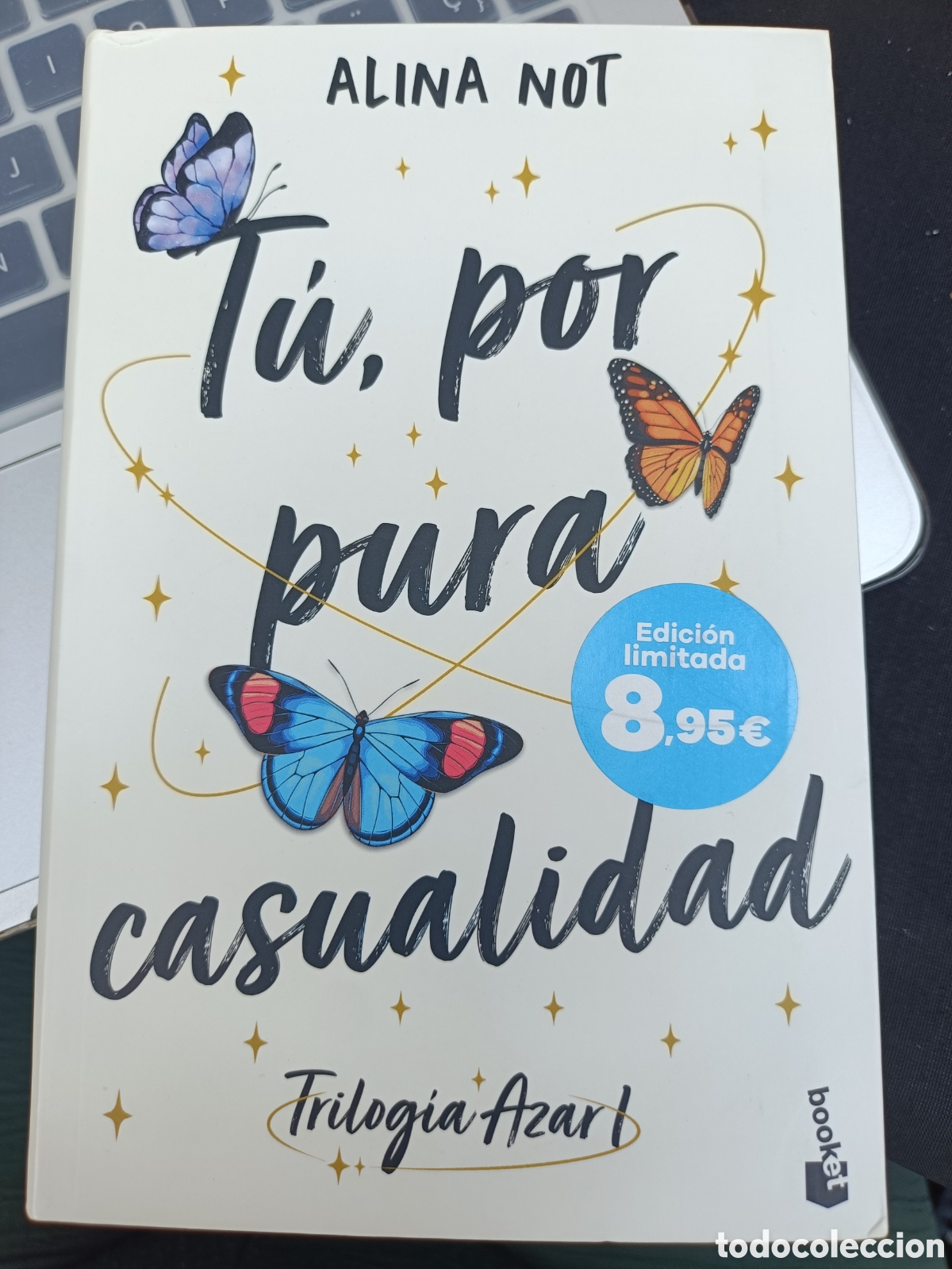 Libros: T&uacute;, por pura casualidad de Alina Not. Trilog&iacute;a Azar 1. Booket. Cross Books, editorial Grupo Planeta