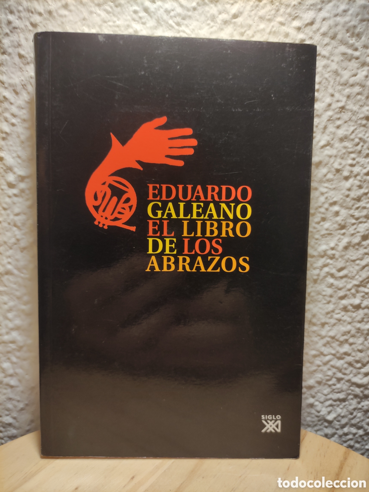Libros nuevos de relatos y cuentos: El libro de los abrazos Galeano