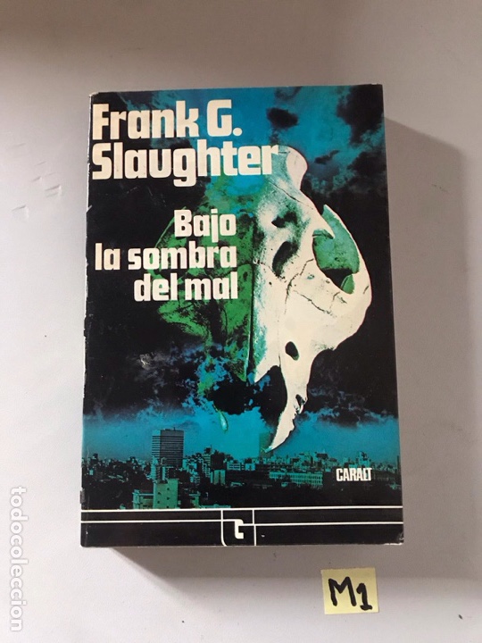 Libros: Bajo la sombra del mal - Foto 1