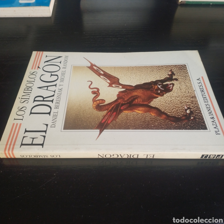 Libros: Los s&iacute;mbolos. El drag&oacute;n. - Foto 3