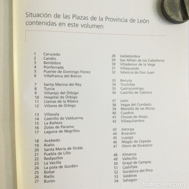 Libros: Plazas de Le&oacute;n. NUEVO - Foto 2