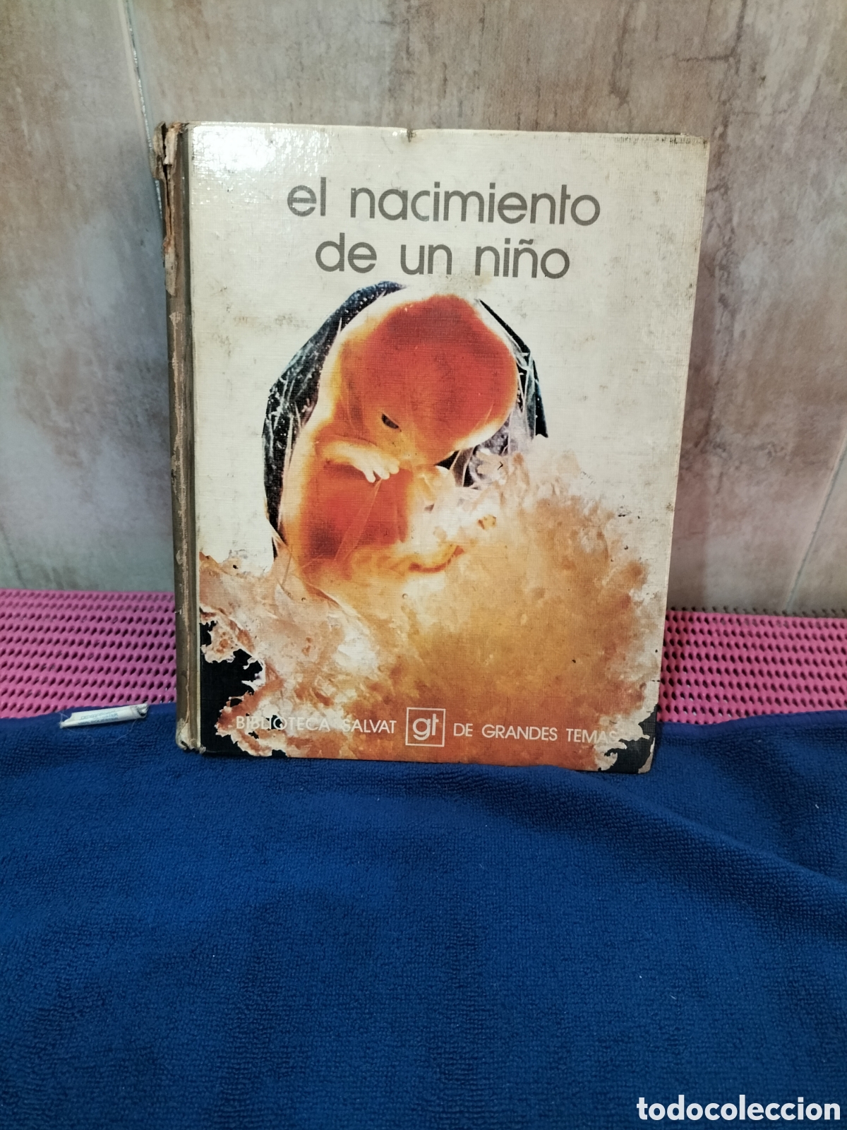 Libros: Libro de :El nacimiento de un ni&ntilde;o. - Foto 1