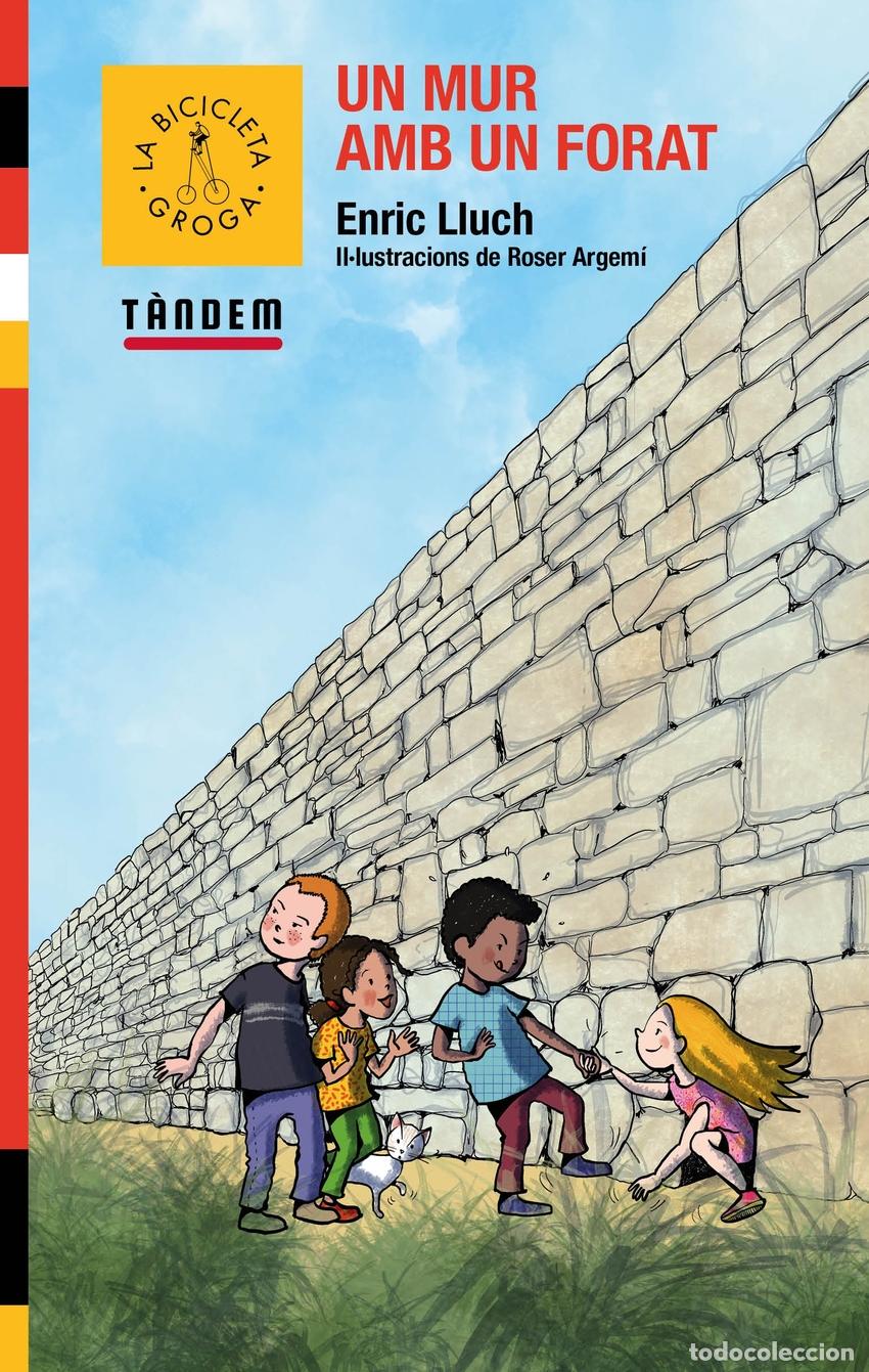 B&uuml;cher: UN MUR AMB UN FORAT - Lluch, Enric
