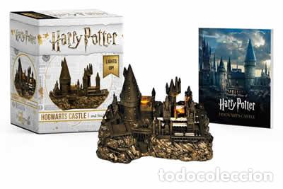 Livres: HARRY POTTER HOGWARTS CASTLE AND STICKER BOOK - Ingles