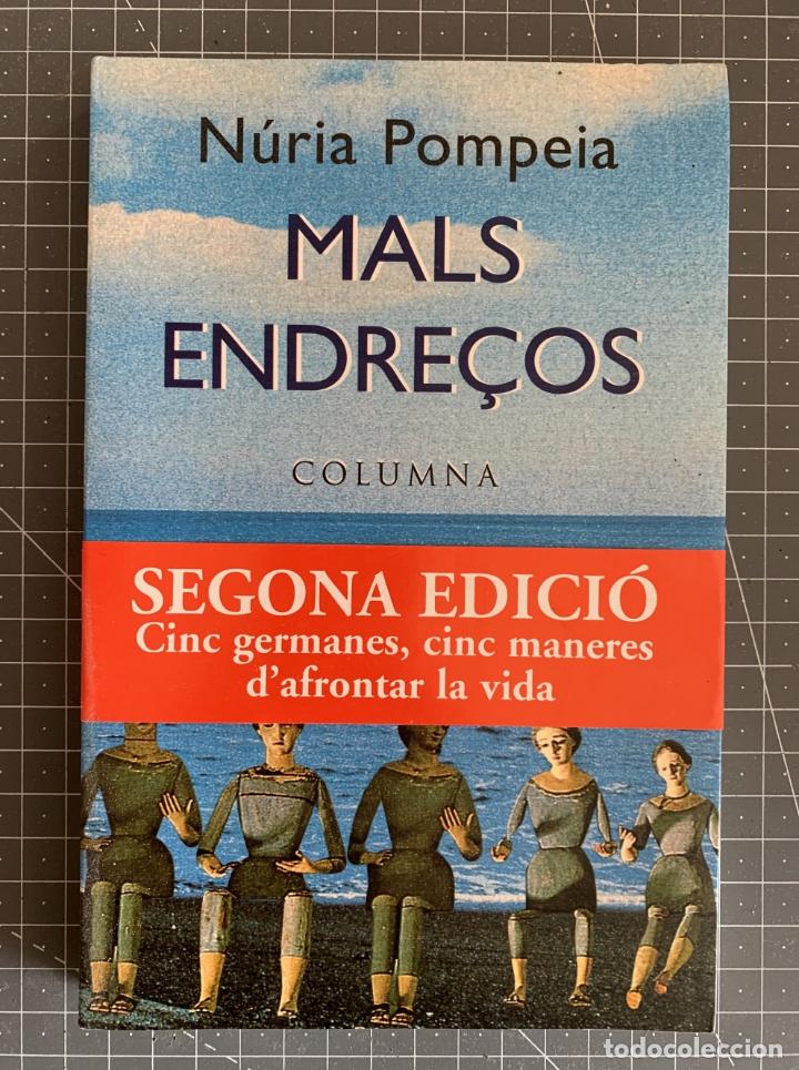 Libros: Mals endre&ccedil;os - Nuria Pompeia - Foto 1