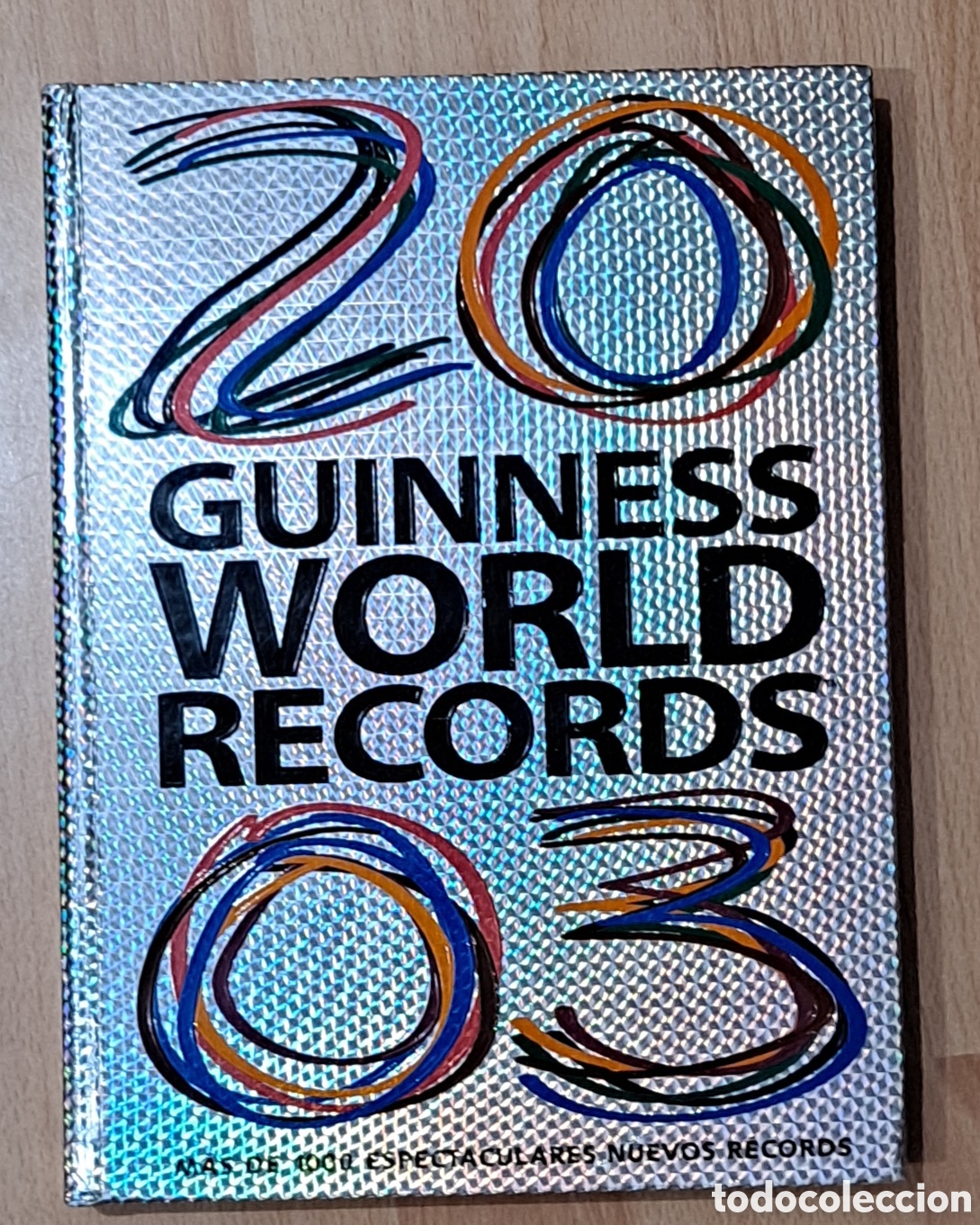 B&uuml;cher: Libro de los guinness 2003, la tapa esta despegada del lomo.