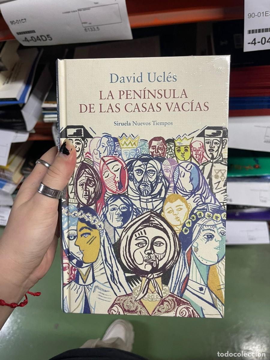 Libros: La pen&iacute;nsula de las casas vac&iacute;as - Ucl&eacute;s, David - Foto 1