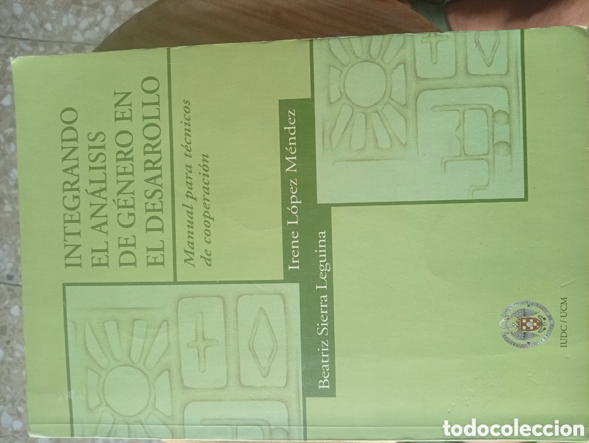 Libros: Integrando el an&aacute;lisis de genero en el desarrollo. Manual para t&eacute;cnicos de cooperacion