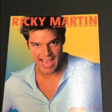 Libros: RICKY MARTIN LA VIDA LOCA DEL REY DEL POP LATINO. Lote 85124548