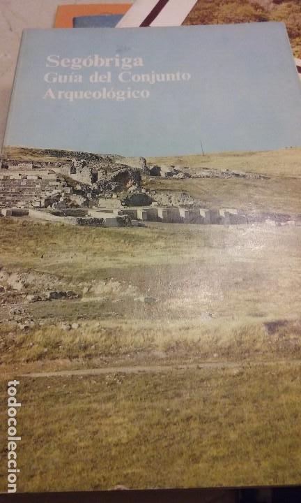 Libros de segunda mano: Segobriga gu&iacute;a del conjunto arqueol&oacute;gico - Foto 1