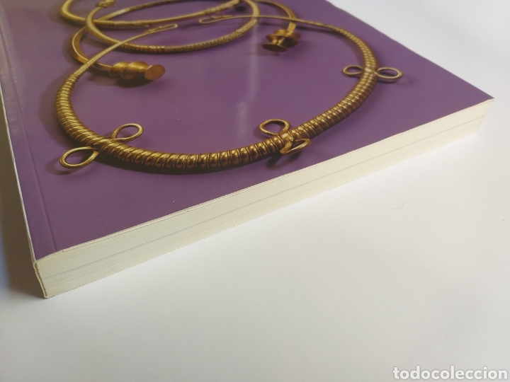 Libros de segunda mano: Torques belleza y poder . Museo Arqueol&oacute;gico Nacional 2002 - Foto 3