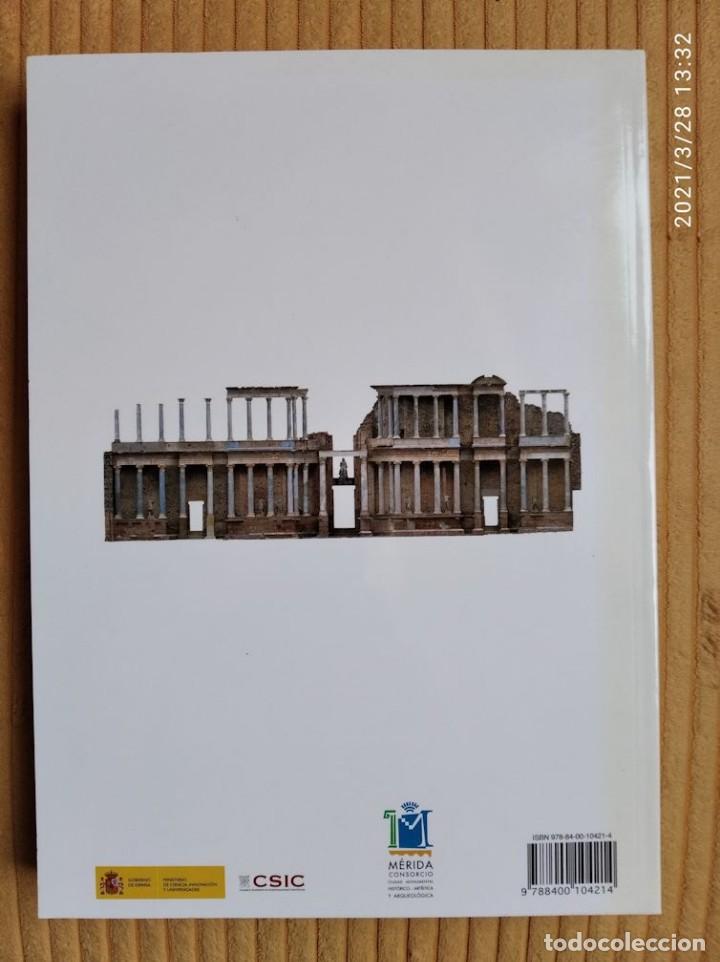 Libros de segunda mano: LA SCAENAE FRONS DEL TEATRO ROMANO DE M&Eacute;RIDA - Foto 2