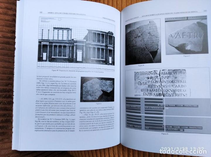 Libros de segunda mano: LA SCAENAE FRONS DEL TEATRO ROMANO DE M&Eacute;RIDA - Foto 4