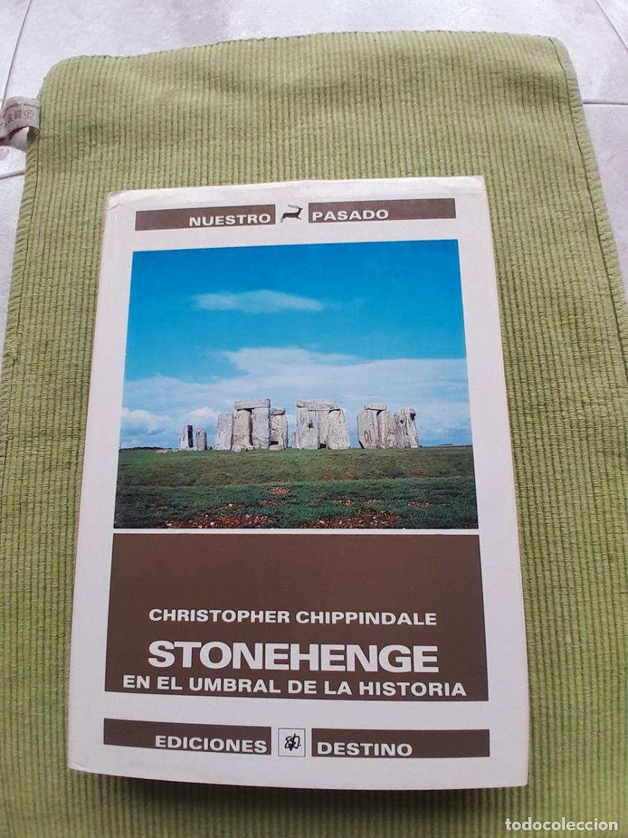 Libros de segunda mano: STONEHENGE. CHRISTOPHER CHIPPINDALE. DESTINO 1989 - Foto 1