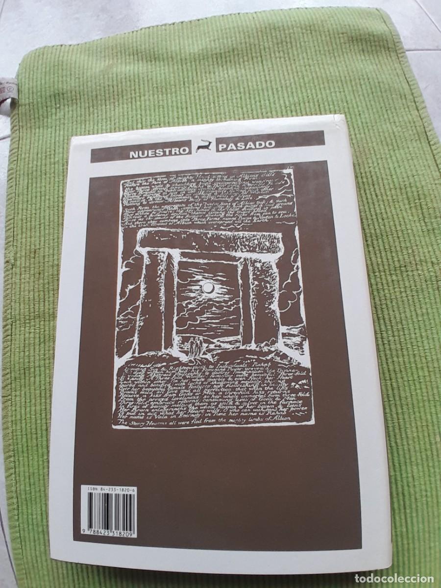 Libros de segunda mano: STONEHENGE. CHRISTOPHER CHIPPINDALE. DESTINO 1989 - Foto 2