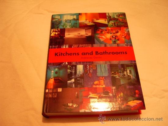 Libri di seconda mano: KITCHENS AND BATHROOMS. COCINAS Y BA&Ntilde;OS. ARANZAZU GARCIA