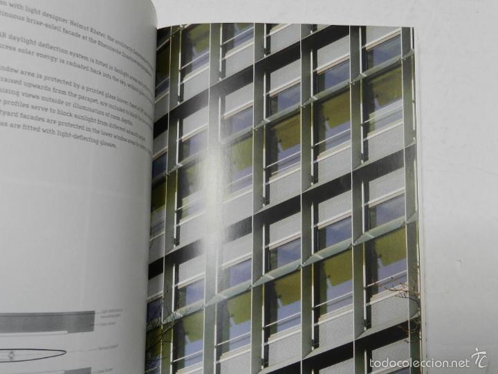 Libros de segunda mano: DYNAMIC DAYLIGHT ARCHITECTURE: BASICS, SYSTEMS, PROJECTS .- HELMUT K&Ouml;STER 2004 ARQUITECTURA - Foto 4