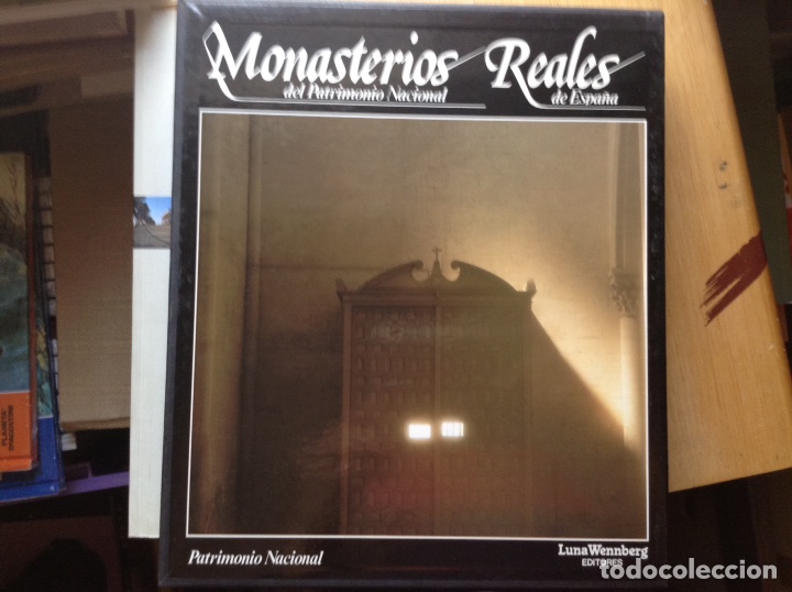 Libros de segunda mano: Monasterios reales - Foto 1