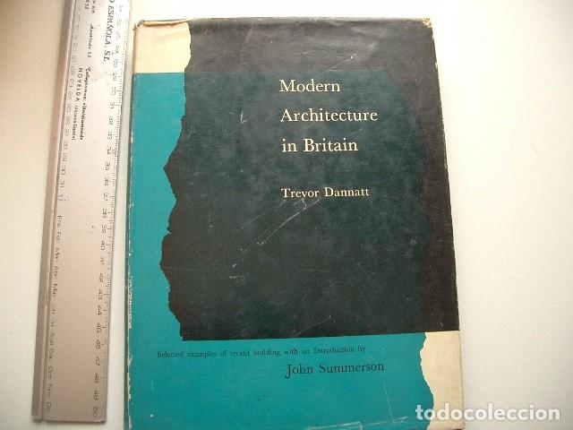 Gebrauchte B&uuml;cher: Modern Architecture in Britain. Selected examples of recent building with an introduction by John Su