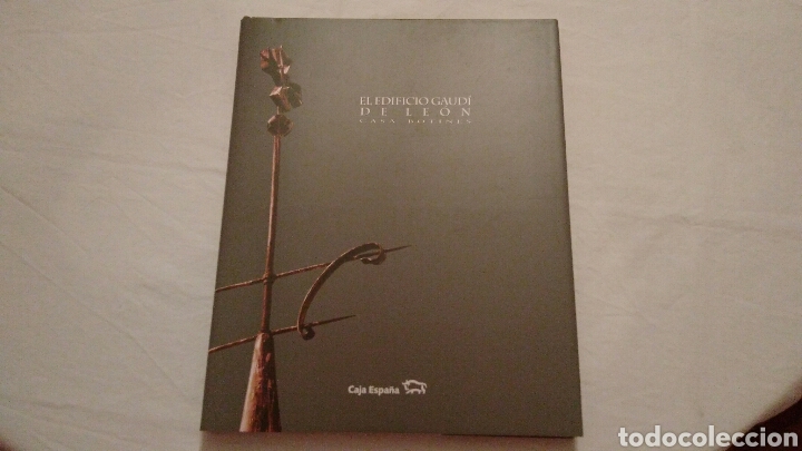 Libros de segunda mano: EL EDIFICIO GAUD&Iacute; DE LE&Oacute;N, CASA BOTINES - Foto 1