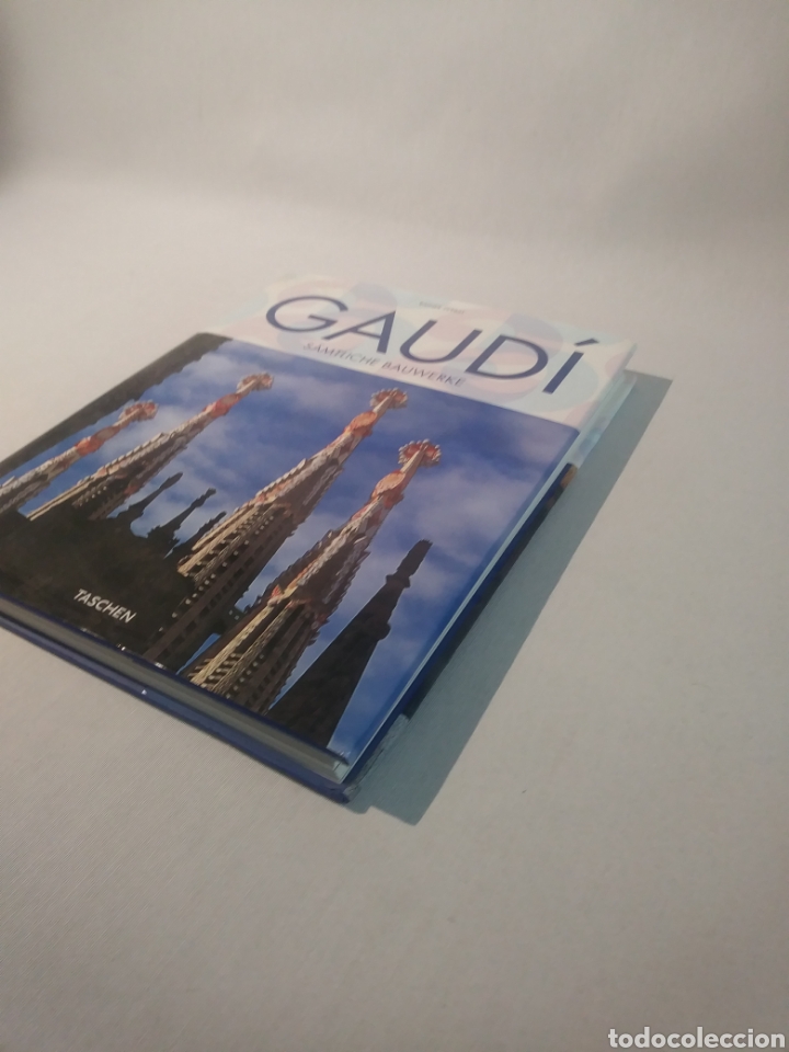 Libros de segunda mano: Gaudi. S&auml;mtliche Bauwerke - Foto 2