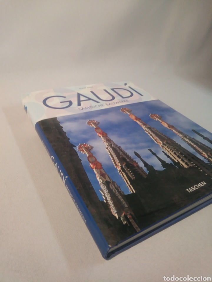 Libros de segunda mano: Gaudi. S&auml;mtliche Bauwerke - Foto 3