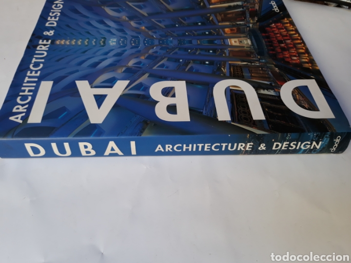 Libros de segunda mano: Dub&aacute;i Architecture & Design 2006 DAAB . - Foto 2