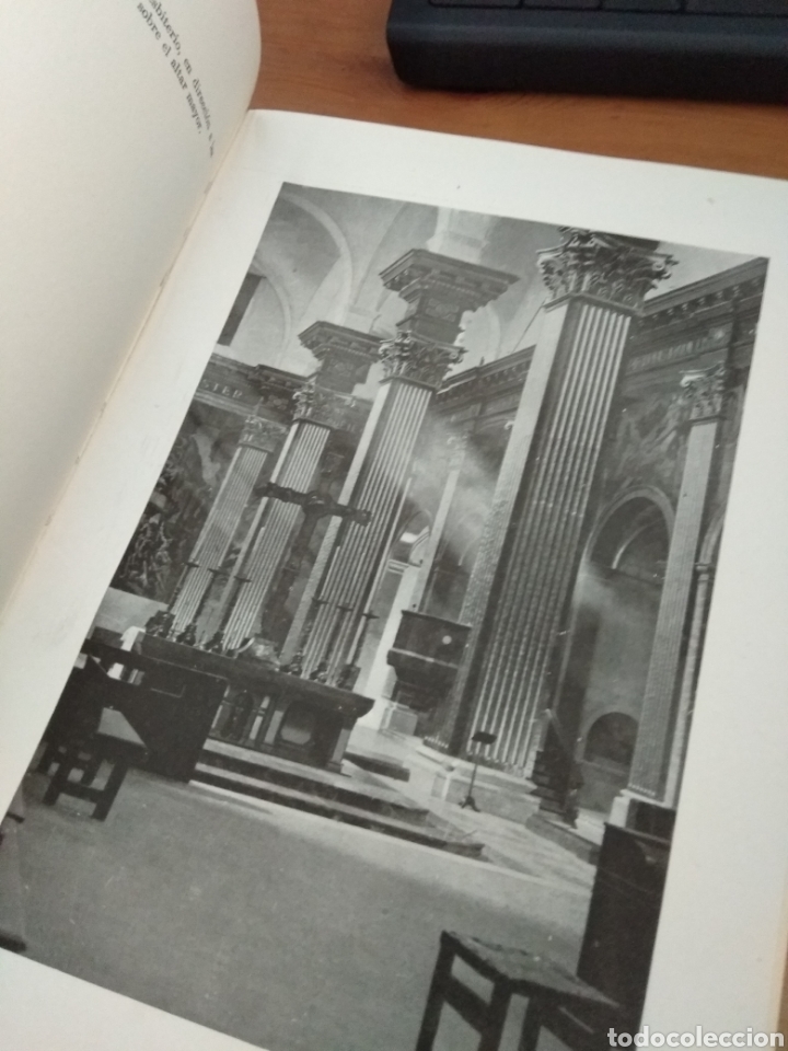 Libros de segunda mano: La catedral de Vich. Luis Monreal y Tejada. Ediciones Aedos - Foto 3