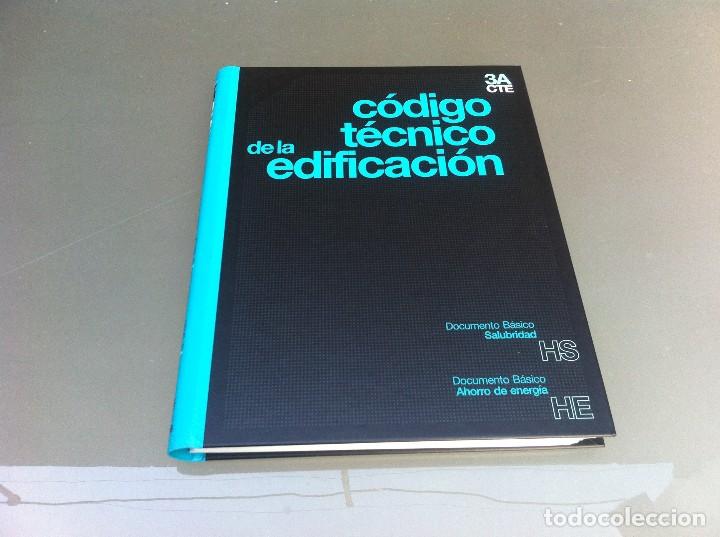 Libros de segunda mano: C&Oacute;DIGO T&Eacute;CNICO DE LA EDIFICACI&Oacute;N (3A CTE) SALUBRIDAD.  AHORRO DE ENERG&Iacute;A. Ed. COAG, 2006. - Foto 1
