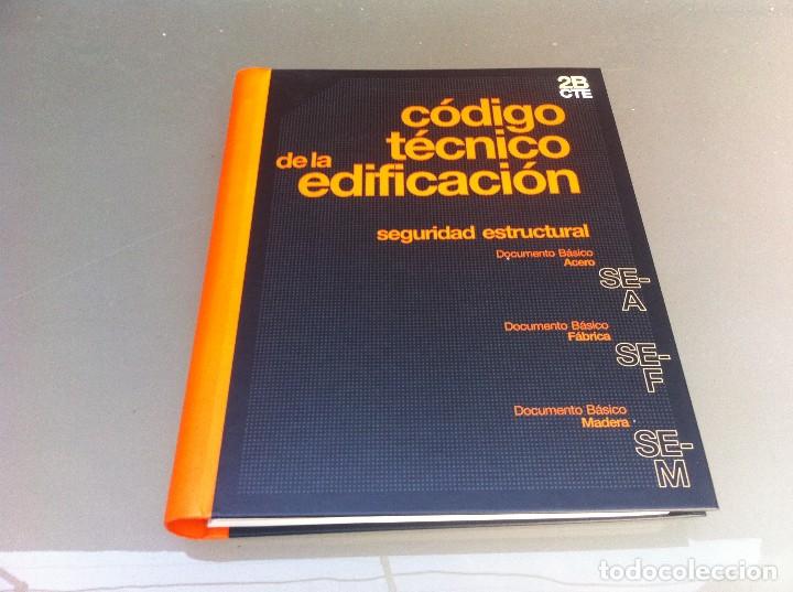 Libros de segunda mano: C&Oacute;DIGO T&Eacute;CNICO DE LA EDIFICACI&Oacute;N (2B CTE) ACERO - F&Aacute;BRICA - MADERA. Ed. COAG, 2006. - Foto 1