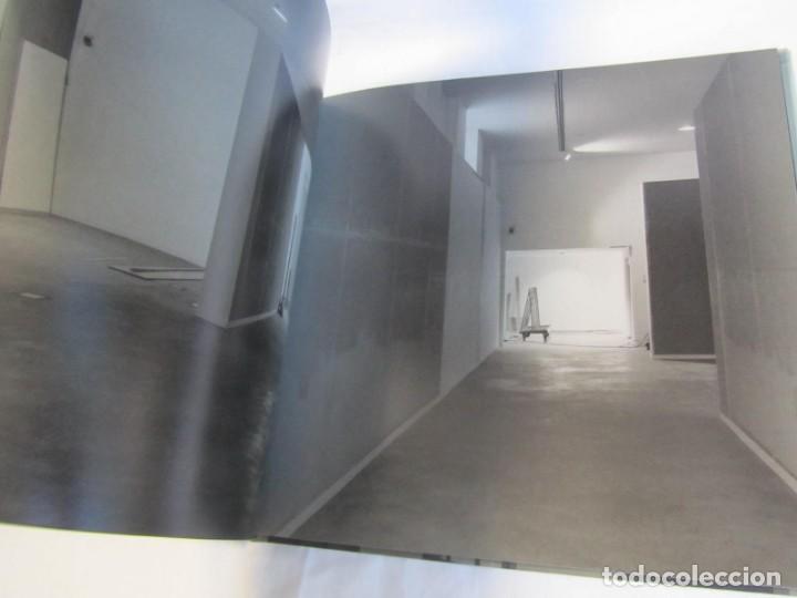 Libros de segunda mano: De casa de empe&ntilde;os a la casa encendida. Caja Madrid 2002 - Foto 8