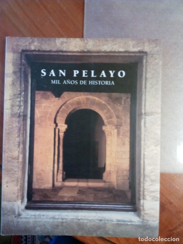 Libros de segunda mano: MONASTERIO DE SAN PELAYO. Mil a&ntilde;os de Historia.