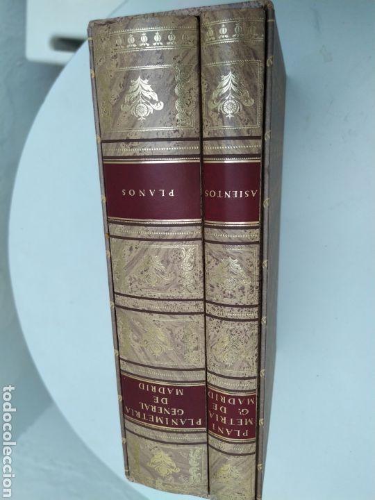 Livres d'occasion: Planimetr&iacute;a General de Madrid homenaje a Carlos III en Cuales y estuche facs&iacute;mil de 1757