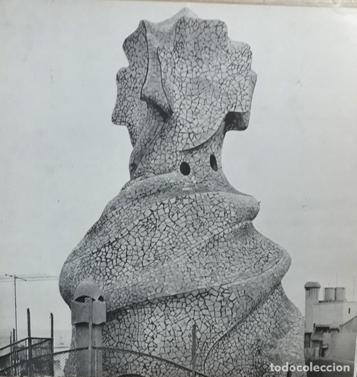 Libros de segunda mano: Gaud&iacute; en Barcelona 1972 - Foto 2