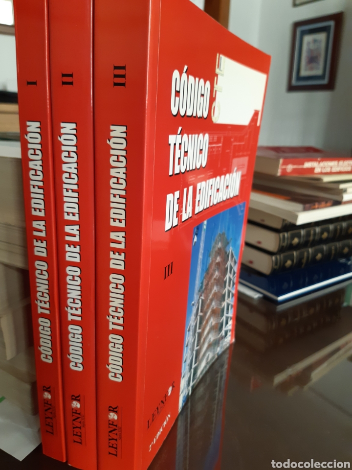 Libros de segunda mano: ARQUITECTURA CONSTRUCCI&Oacute;N INGENIER&Iacute;A C&Oacute;DIGO T&Eacute;CNICO DE LA EDIFICACI&Oacute;N 2A EDICI&Oacute;N 2006 3 TOMOS - Foto 2