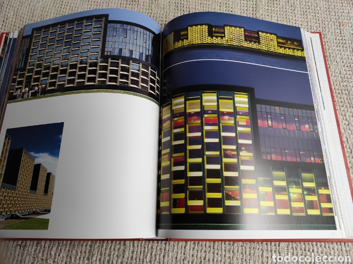 Libros de segunda mano: SPANISH ARCHITECTURE - EDICION BILING&Uuml;E INGLES / CHINO - Foto 3