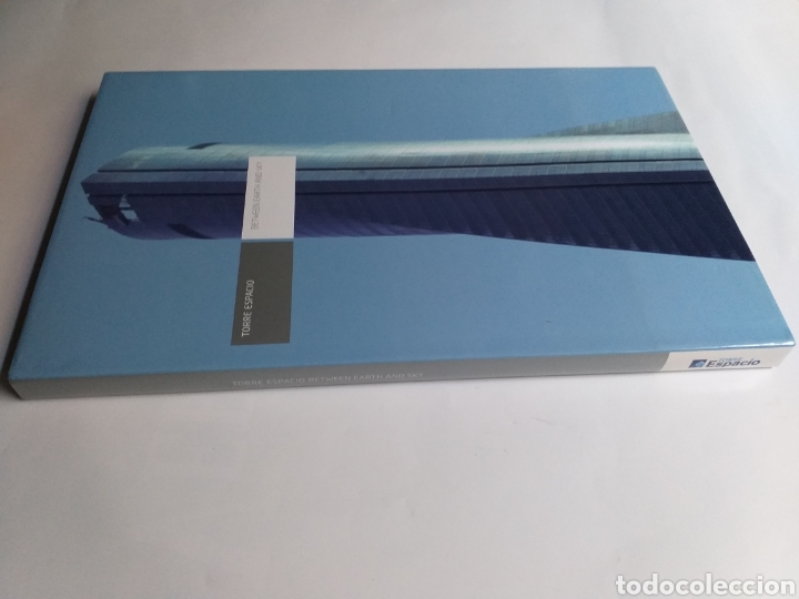 Libros de segunda mano: Torre Espacio. Between earth and sky . Texto en ingl&eacute;s - Foto 3