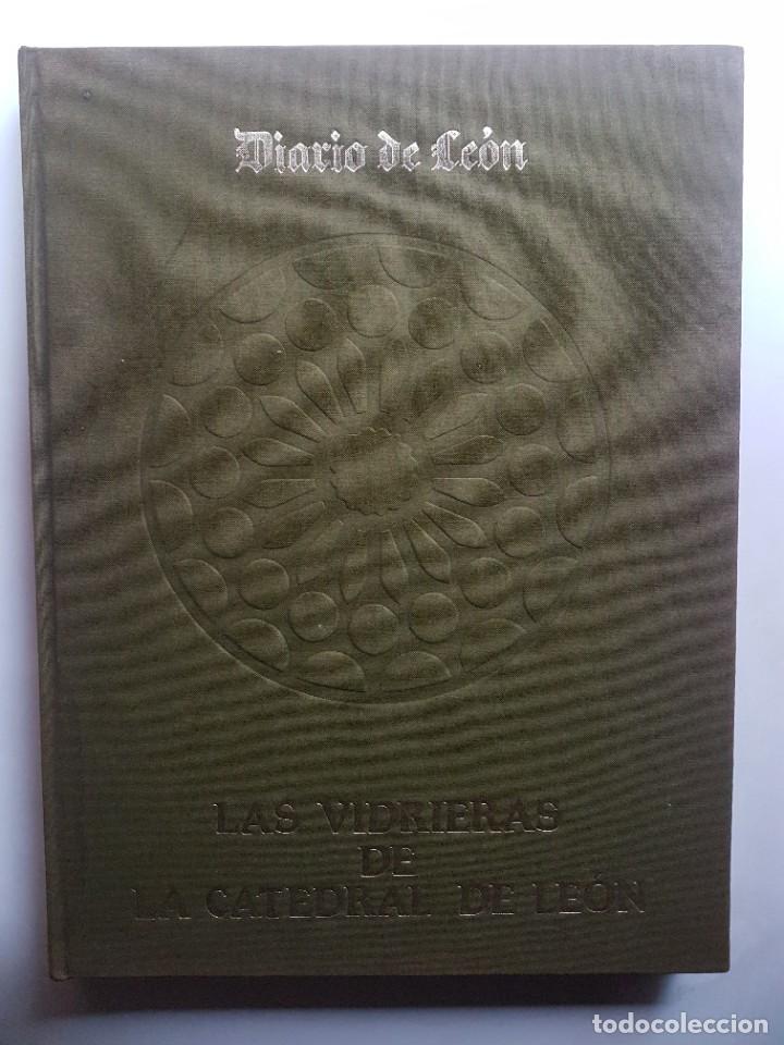 Libros de segunda mano: Las Vidrieras de la Catedral de Leon. Gran formato - Foto 1