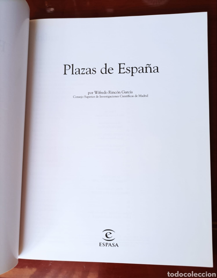 Libros de segunda mano: Plazas de Espa&ntilde;a. Espasa. - Foto 3