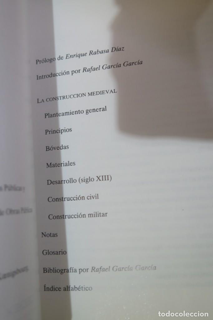 Libros de segunda mano: LA CONSTRUCCION MEDIEVAL. E. VIOLLET-LE-DUC - Foto 2